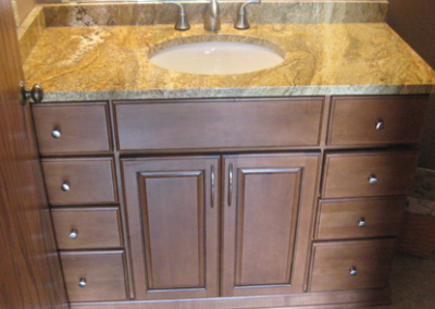 Custom Granite Countertops & Undermount Sinks